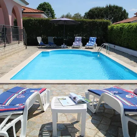Holiday home Nel Rosa *