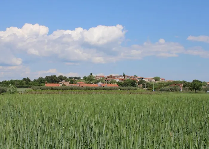 Nel Rosa Semesterbostad